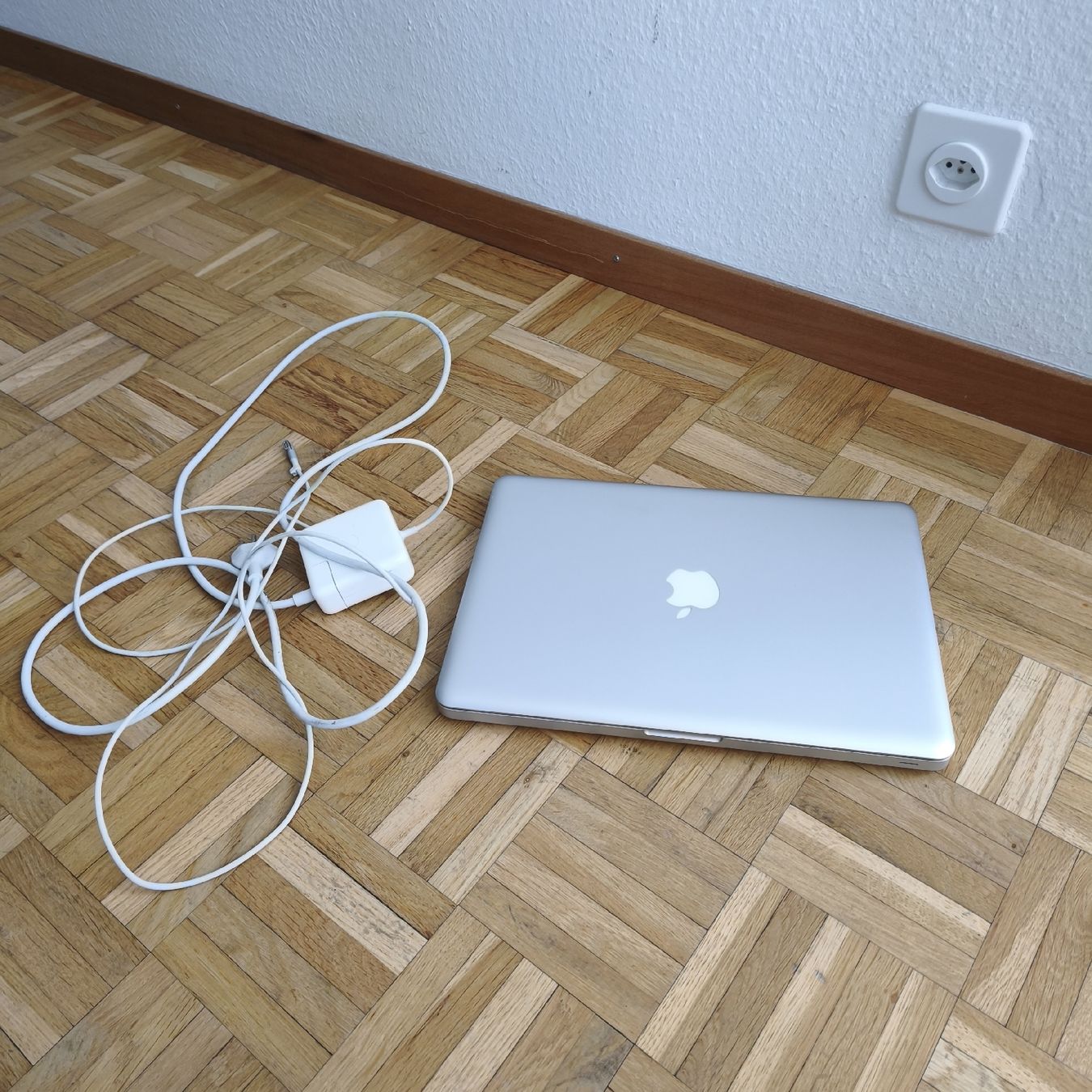 Apple Portables: MacBook Pro Defekt – Défectueux à Spreitenbach par Redseller 3