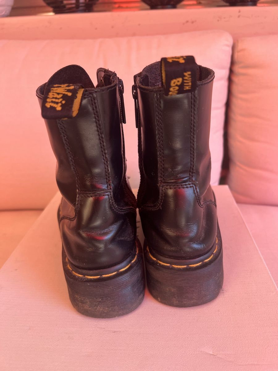 Dr. Martens Damenschuhe: Dr. Martens JADON Plateau Boots – Gebraucht aus Bäch SZ von Juliarosevin 1