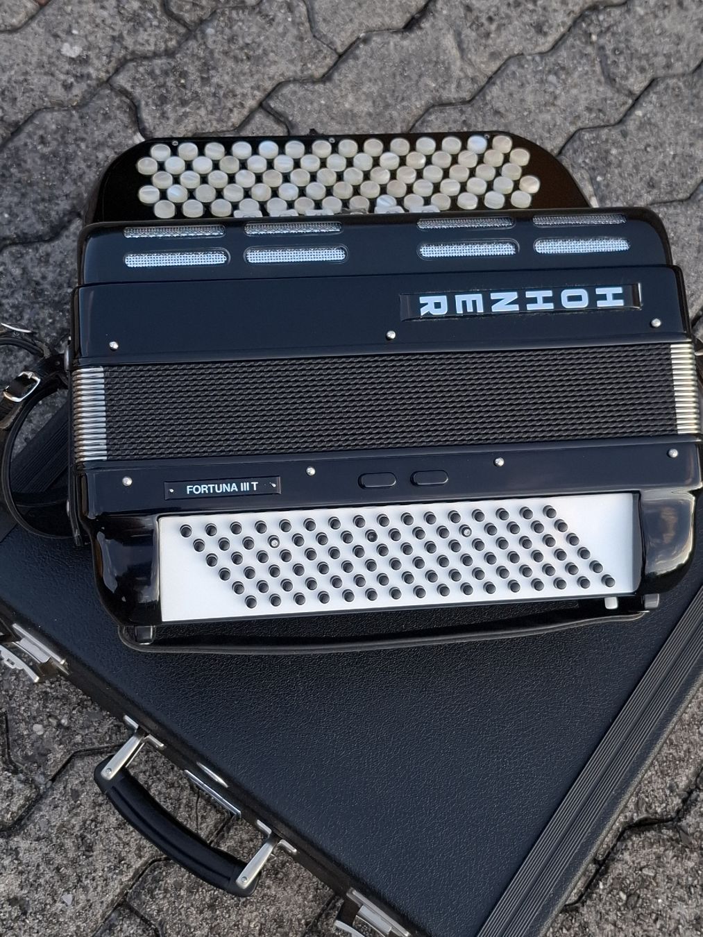 Strumenti musicali: belle chromatique – Usato da Villeneuve venduto da BibiVintage