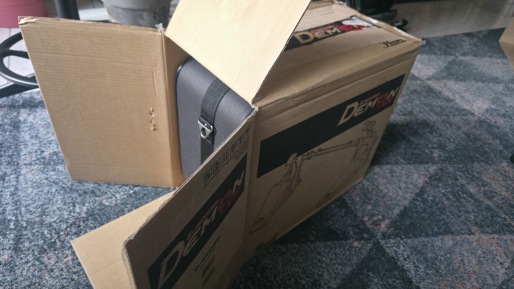 Strumenti musicali: DOUBLE PEDALE PEARL DEMON XR AVEC CASE – Usato da Thônex venduto da rom_w5qp 5