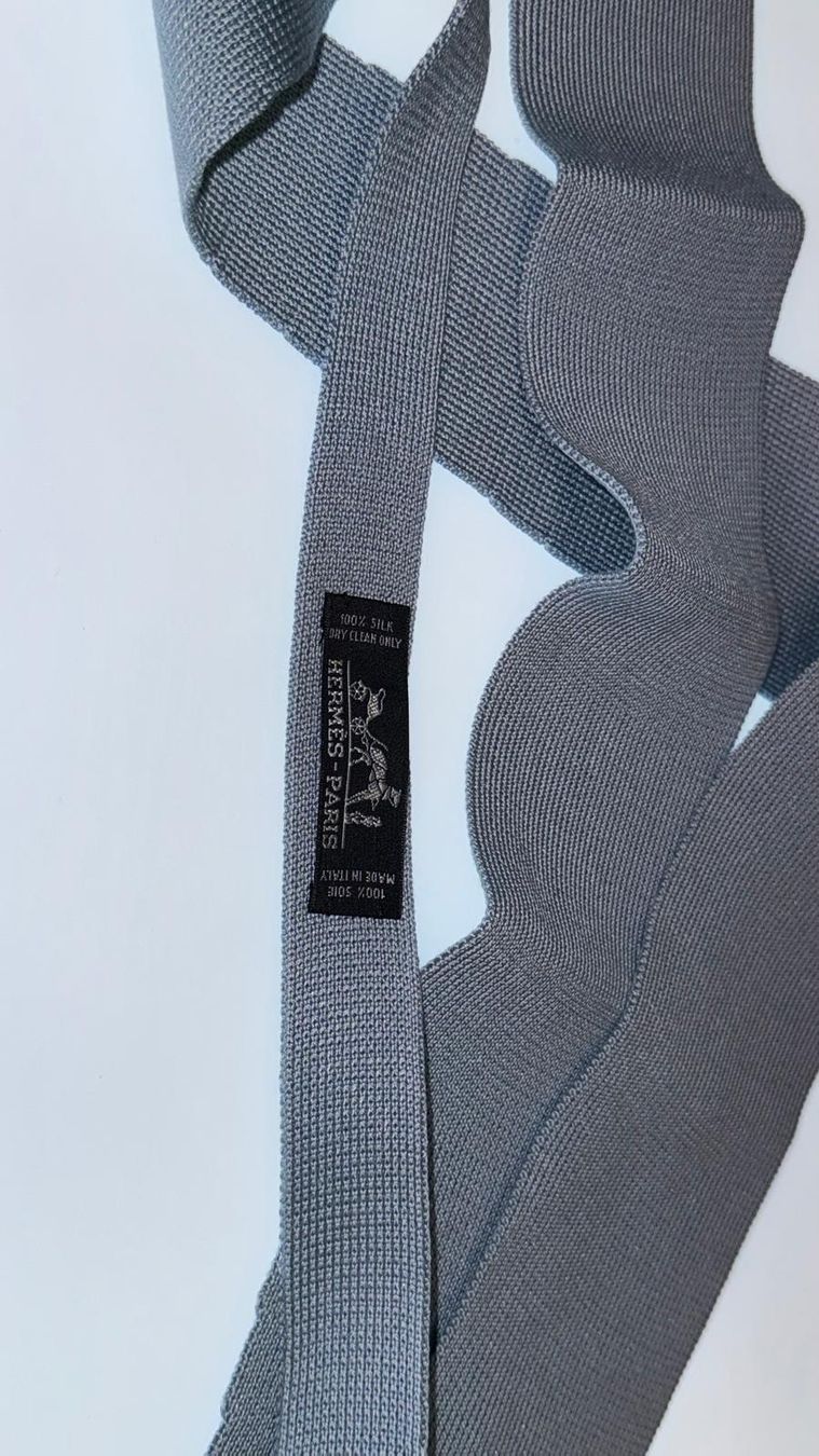 Hermès Cravatte: Tricot Seidenkravatte von Hermès  – Nuovo (secondo la descrizione) da Bolligen venduto da cla_856t 1