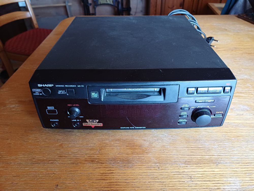 Minidisc Recorder Sharp MD-R1 (Gebraucht) in Gstaad für CHF 100 – mit ...