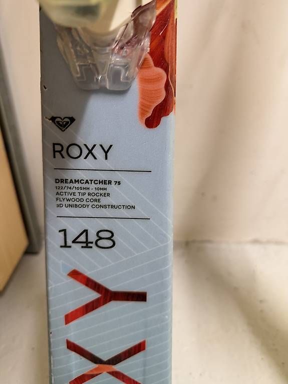 Sci: Skis Roxy Dreamcatcher 75  148 cm  avec fixations  – Usato da Morges venduto da ale_hbh8