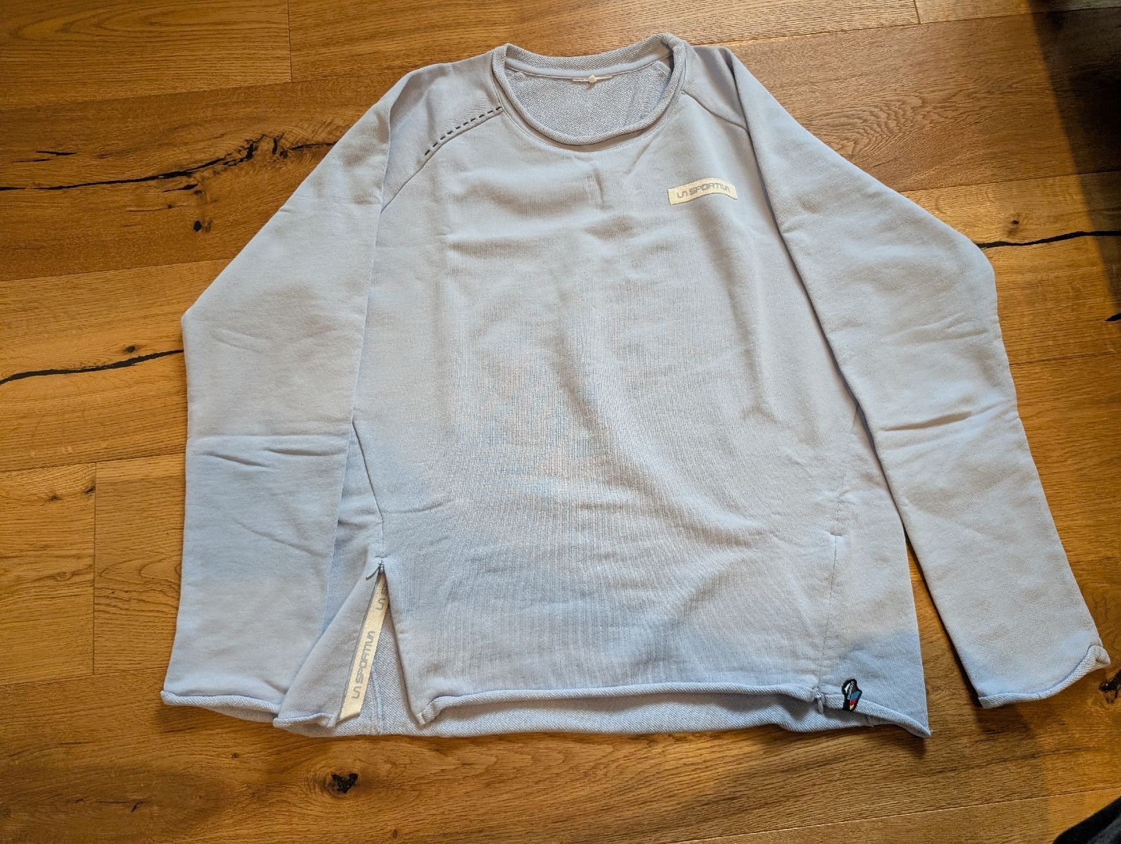 La Sportiva Pullover & Sweatshirts: La Sportiva Pullover Hellblau, Grösse L, Top Zustand! – Gebraucht aus Walenstadt von Dorinka 1