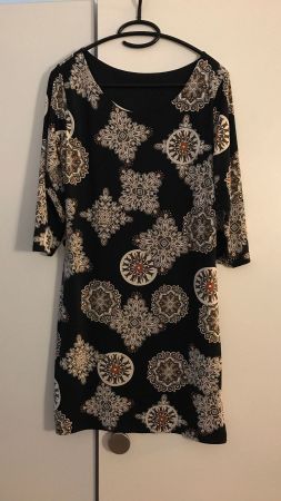 Damenkleid / Damenröckchen