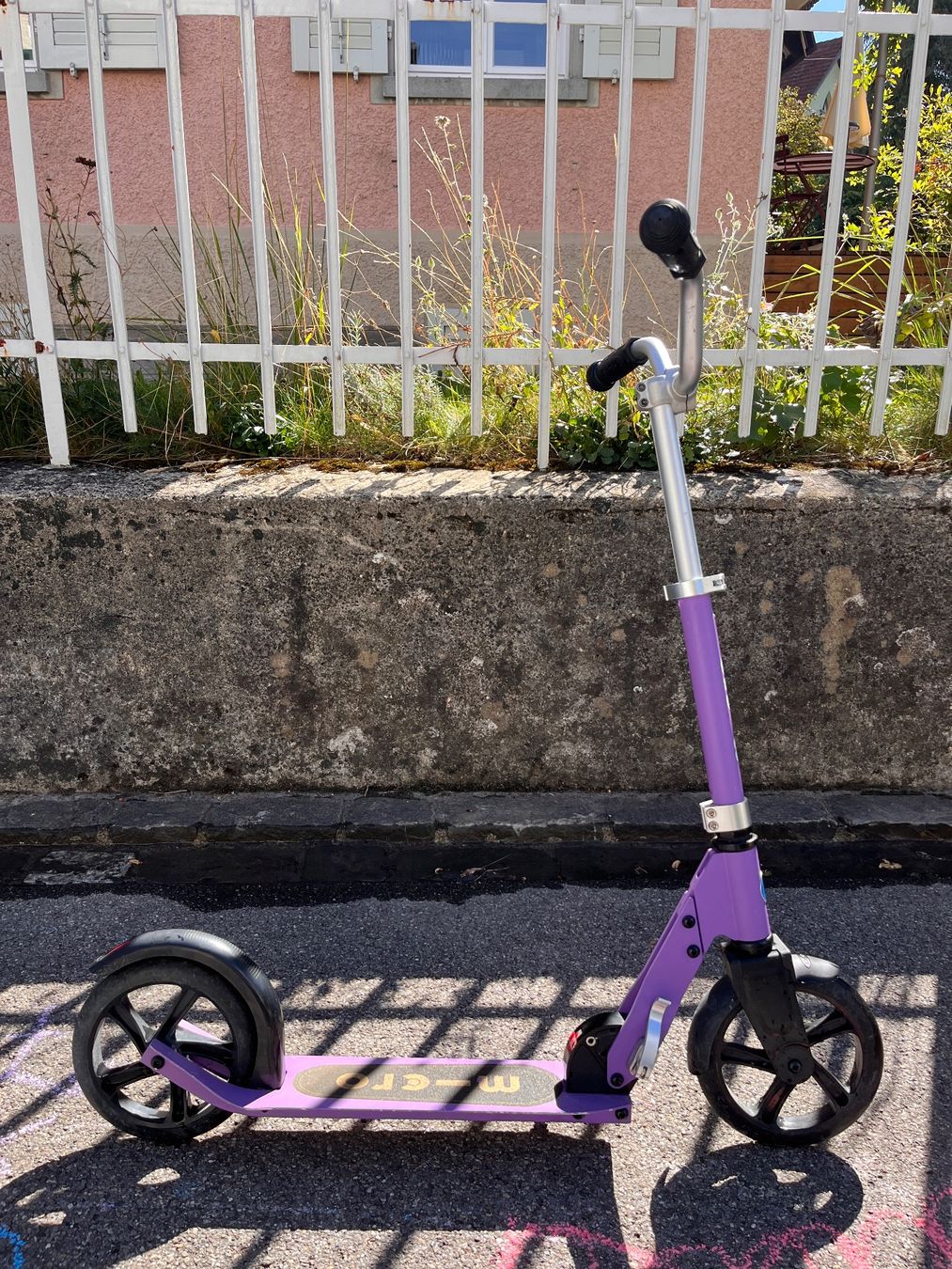 Micro Kickboard: Micro Cruiser / Scooter / Trotti – Usato da Schaffhausen venduto da Ke82