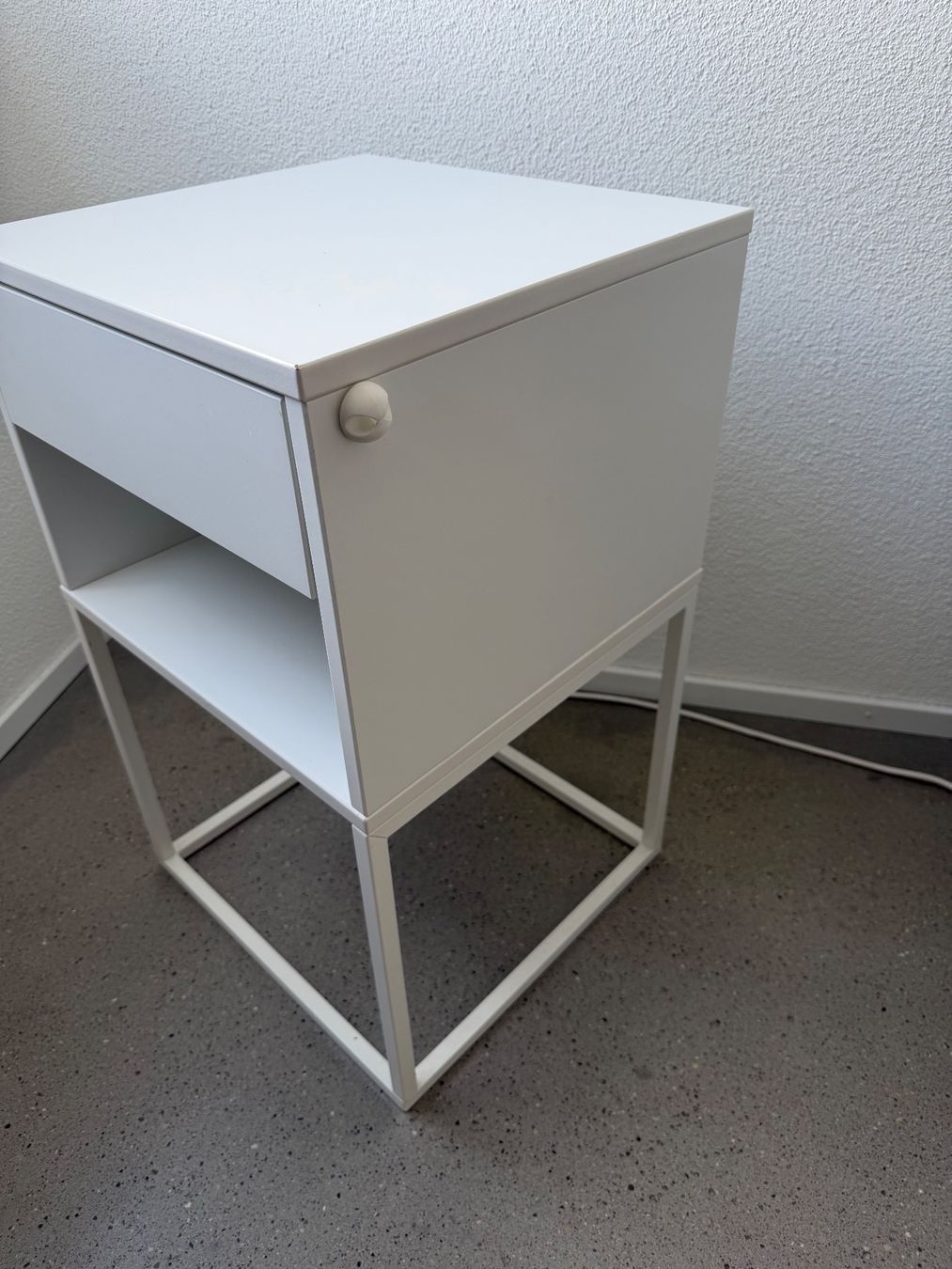 Comodini: 1 Nachttisch Vikhammer – Usato da Waltenschwil venduto da Shira4 3