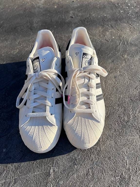 Scarpe da donna: adidas Superstar André Saraiva – Usato da ossingen venduto da maho888 1