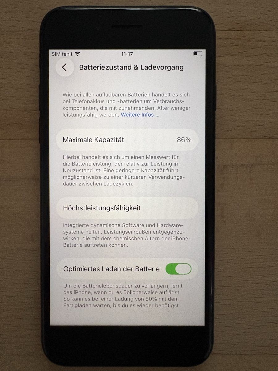 Apple Portables: iPhone SE – D'occasion à Kloten par AR84 8
