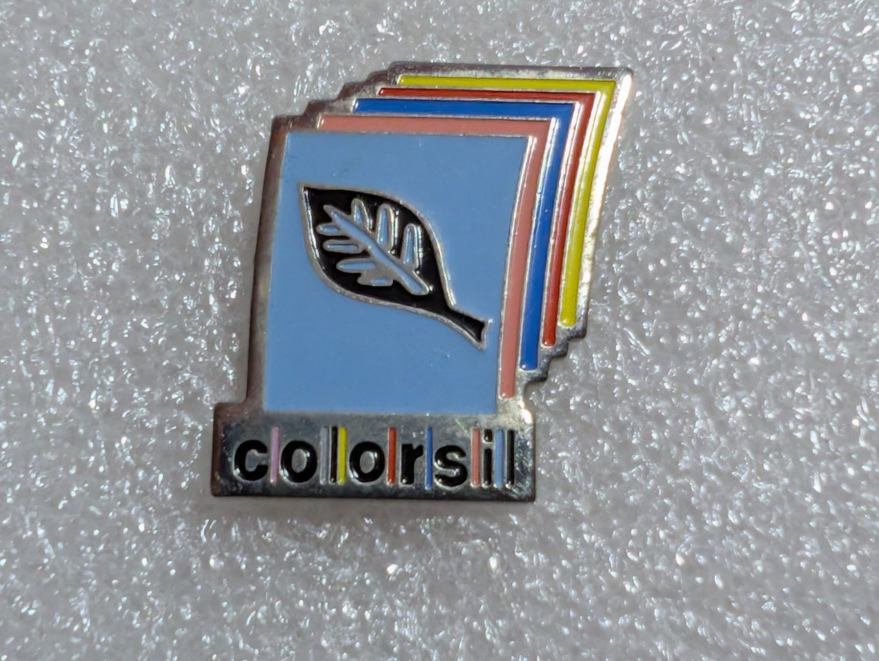 Plaquettes & Badges: Ansteckpin 251: Colorsil – D'occasion à Oppligen par Pin-Fall-Shop