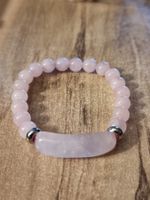 Armband aus Rosenquarz (8mm) mit Platte 10×39 mm
