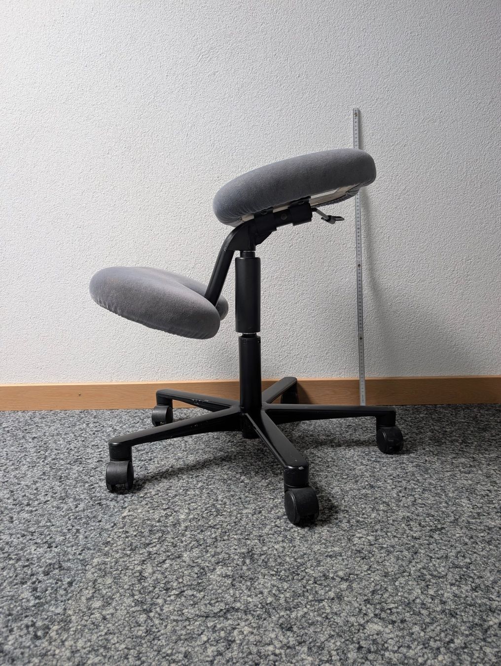 Stokke Sedie: Bürostuhl - HAG Balans Vital Kniestuhl – Usato da Thalwil venduto da Tgatga 3