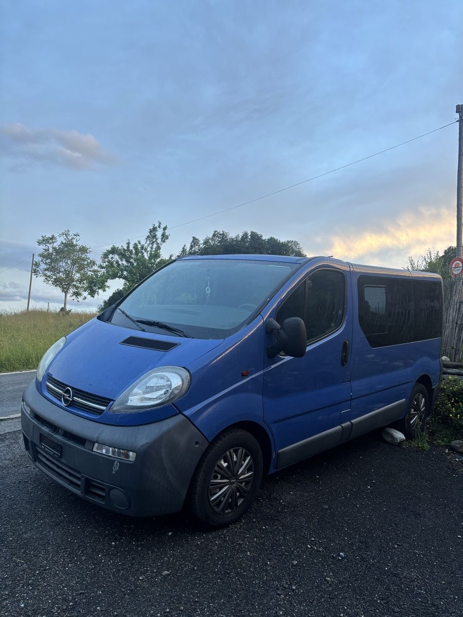 Opel Automobili: Opel Vivaro 25TD – Usato da Dürnten venduto da sel_znb9