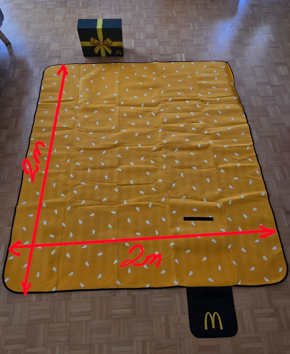 Decken: McDonalds Picknick Decke, Neu! – Neu und originalverpackt aus Baar von lar_mpr5 1