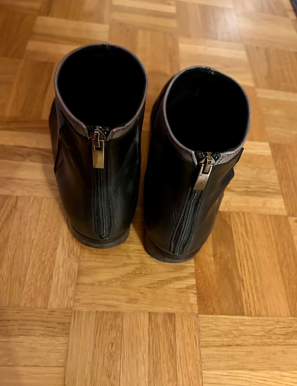 Scarpe da donna: Schwarze Leder-Herbstboots Gr. 41 – Usato da Zürich venduto da 11Orchidee30 3