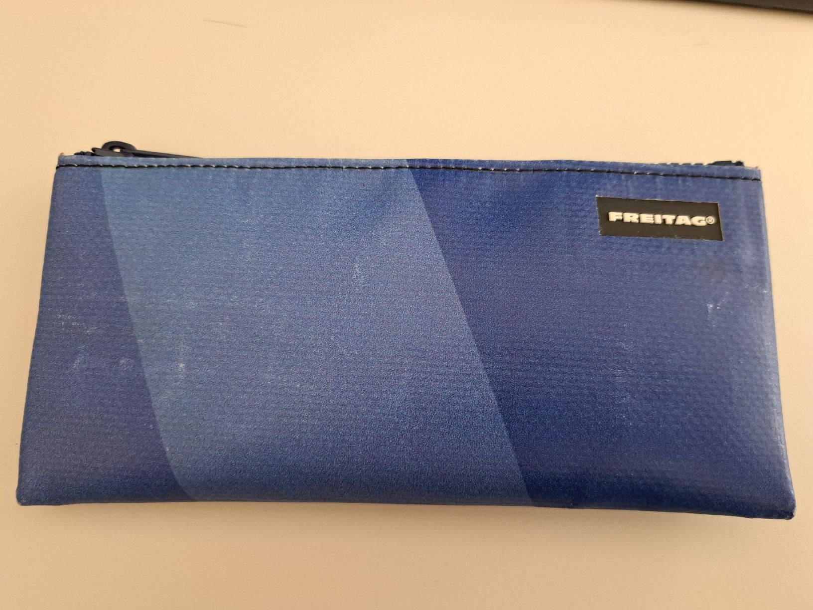 Freitag Custodie per cosmetici: Etui Serena F06 – Usato da Winterthur venduto da Montschitschi