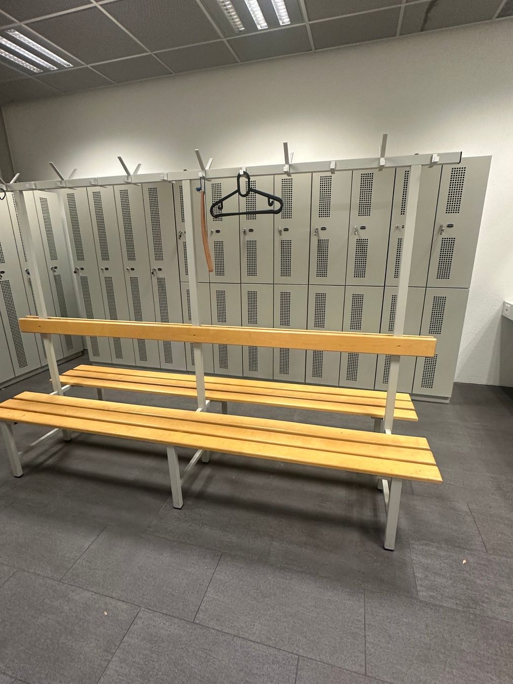 Panchine: Garderobendoppelbank – Usato da Neuenhof venduto da Bodyfit_AG