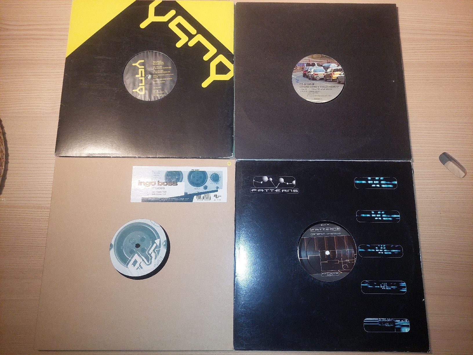 Vinyles: Lot 10x Vinyles Techno 1995-2003 – D'occasion à Courtepin par Organikal 1