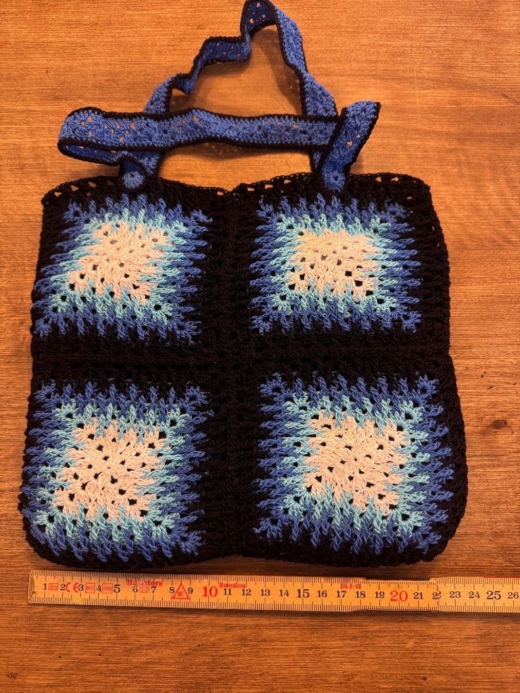 Taschen für Damen: Häkel-Tasche mit granny squares – Neu (gemäss Beschreibung) aus Niederhasli von Omelli71