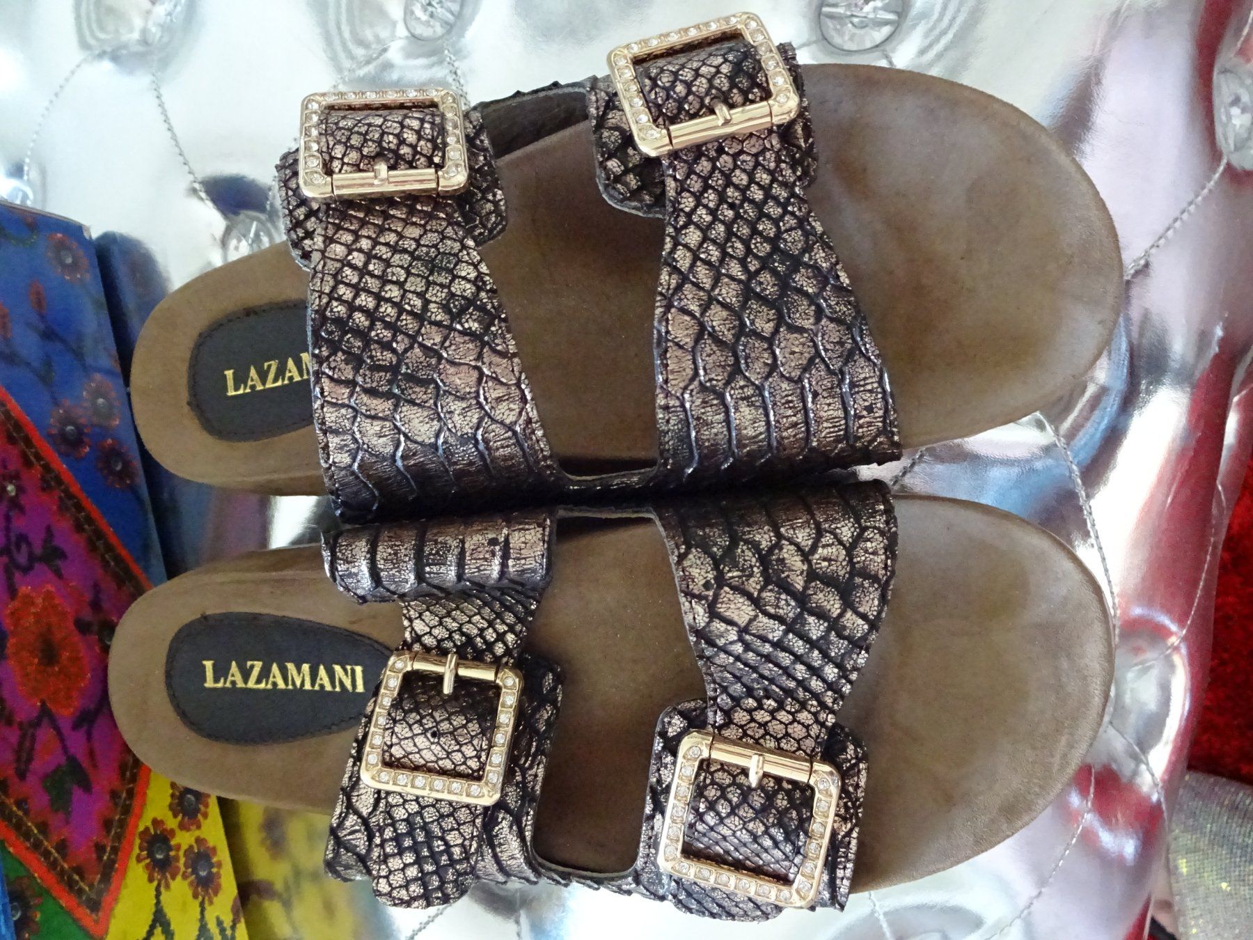 Lazamani Scarpe da donna: Neu Lazamani Pantoletten Gr.40 mit Strass – Nuovo e nell'imballaggio originale da Sisseln AG venduto da Flohmix