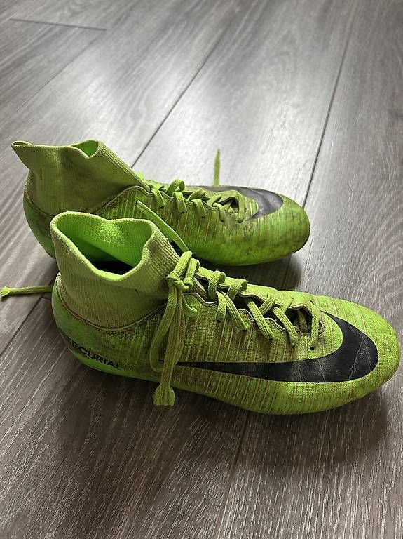 Scarpe da uomo: Fussballschuhe – Usato da Oberflachs venduto da zoe_st77