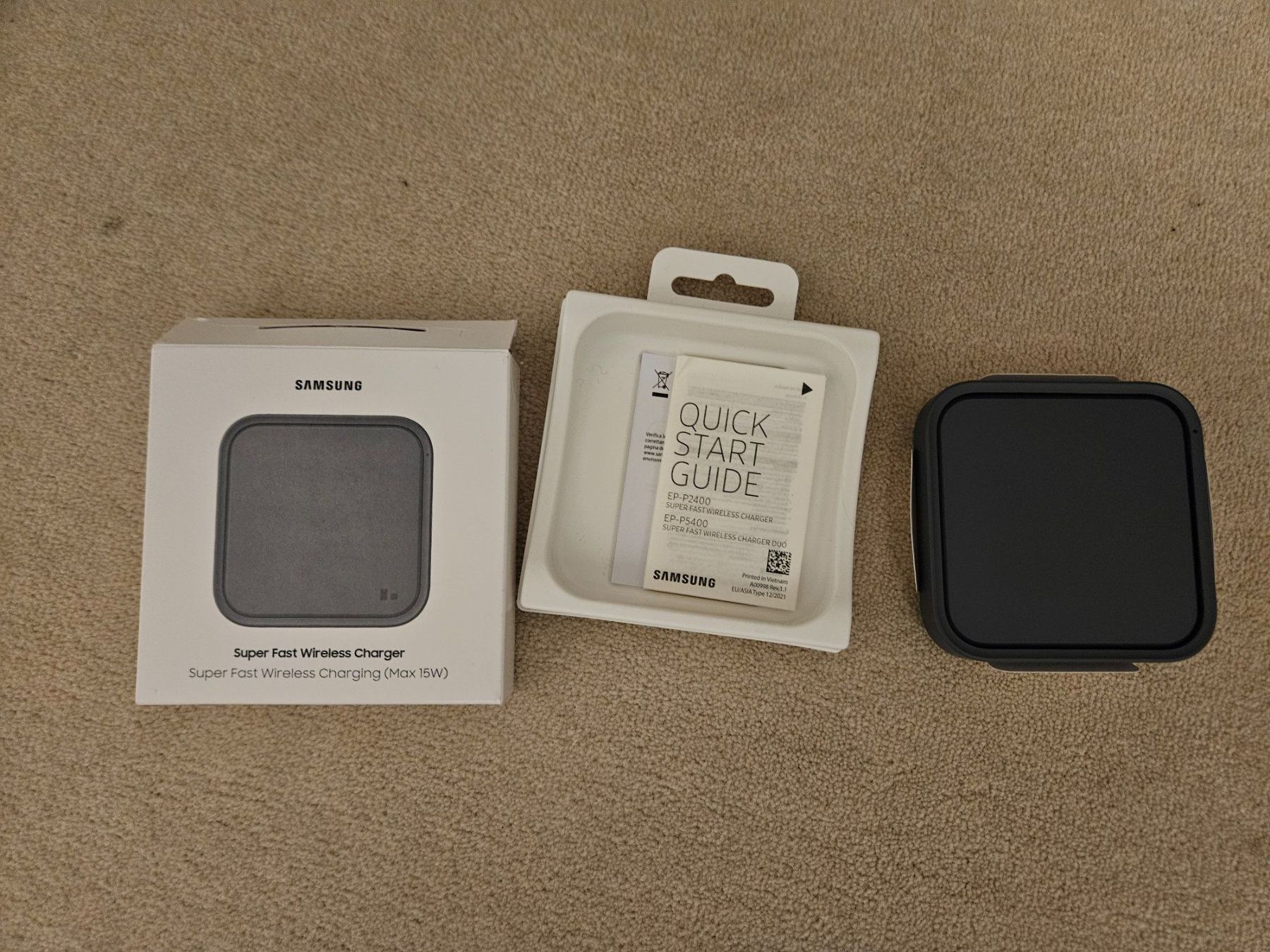 Samsung Caricabatterie: Samsung Wireless Charger Pad - neu & ungebraucht – Nuovo e nell'imballaggio originale da Seengen venduto da babawid