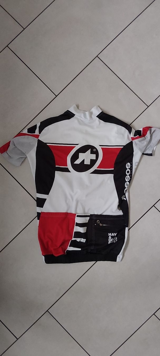 Leibchen & Hosen: Maillot Assos taille.M – Gebraucht aus Vallon von cycleram 1