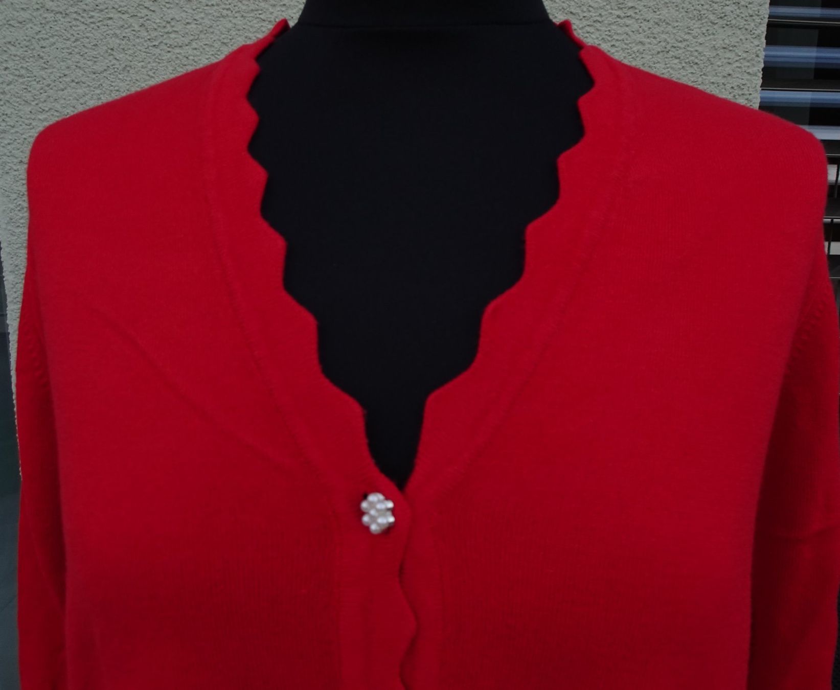 More & More Giacche: Strickjacke More & More rot mit Perlen Knöpfen Gr 40 – Usato da Winterthur venduto da blumeblau77 4
