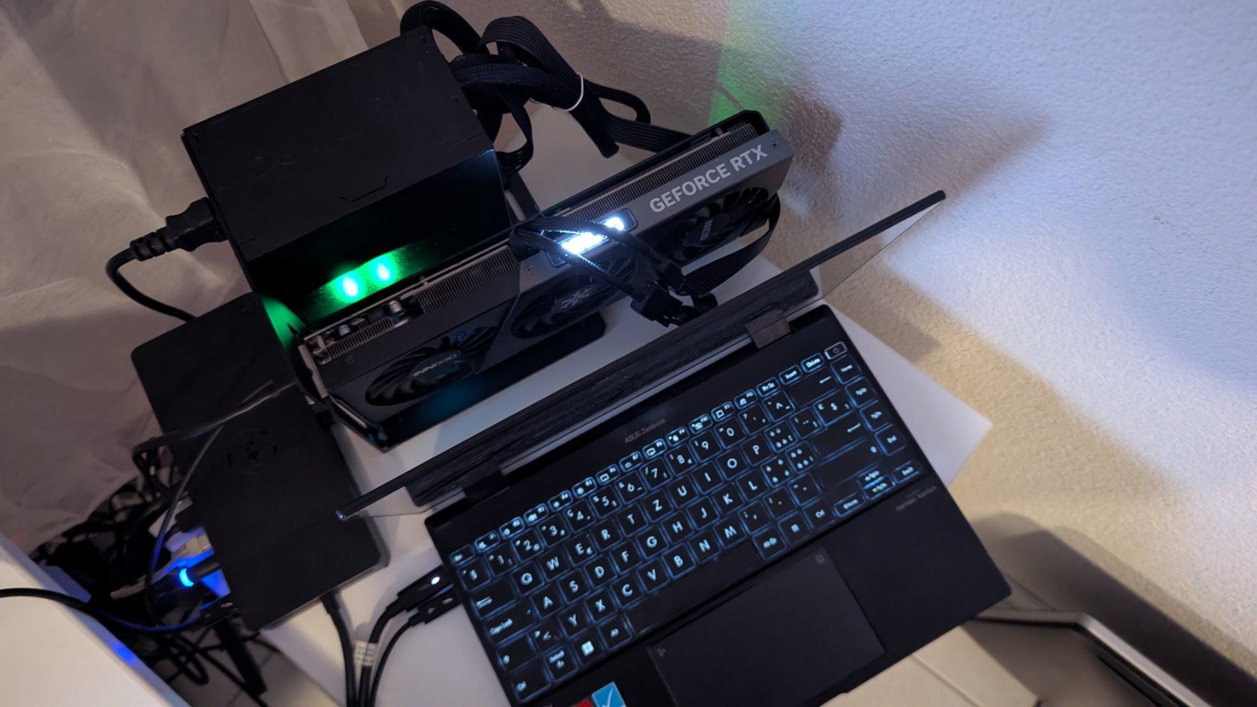 Externe eGPU Docking inkl. GeForce RTX 4070ti und BeQuiet NT (Neu ...