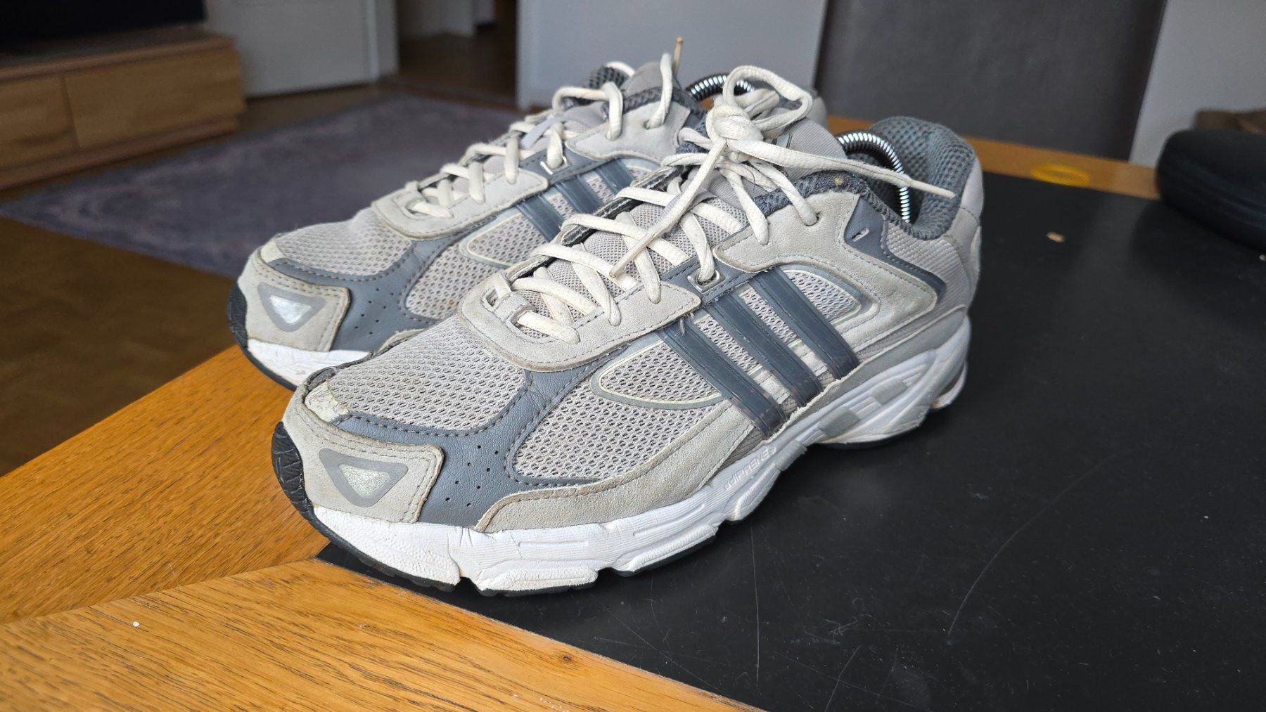 New Balance Herrenschuhe: Adidas Response CL Sneaker  .  EU 43 1/3 – Gebraucht aus Wallisellen von theblacksheep 2