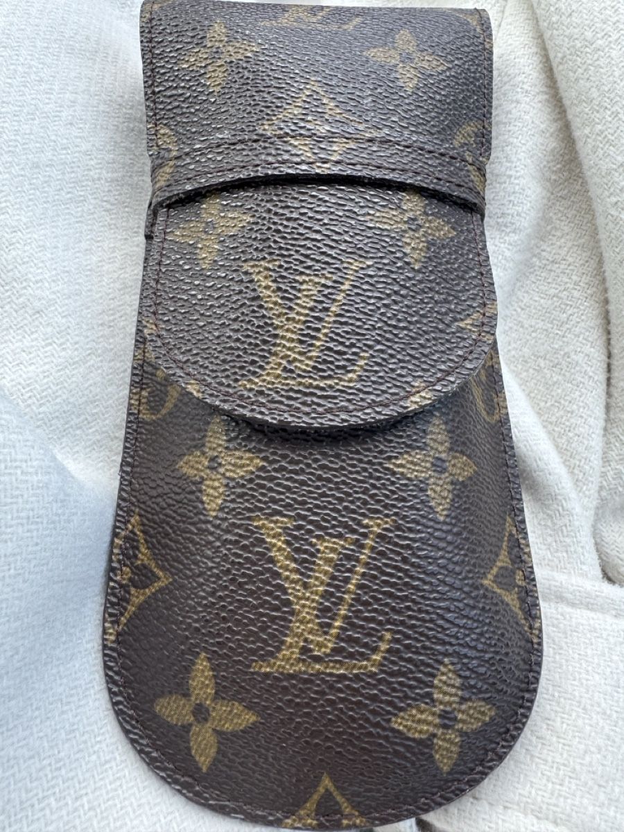 Louis Vuitton Altro in  Abbigliamento & Accessori: Louis Vuitton Brillenetui Monogram - Top Zustand – Usato da zürich venduto da Bailey17