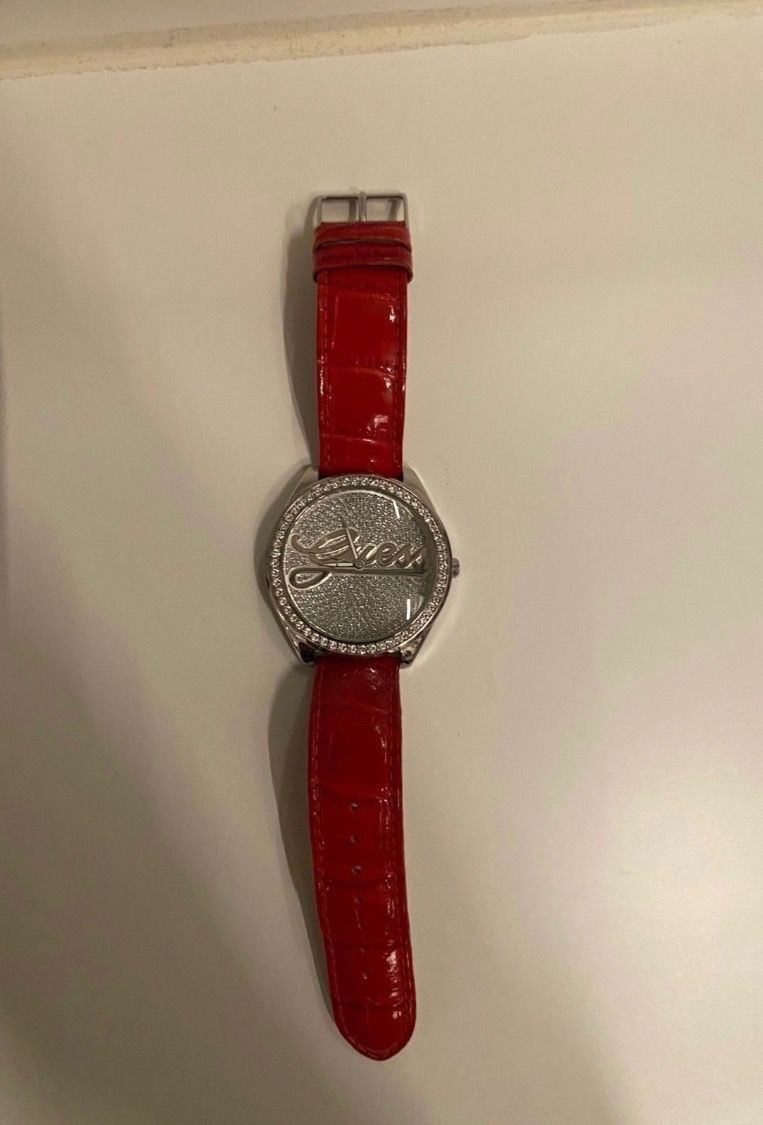 Guess Uhren: Guess Uhr – Gebraucht aus Glattpark von Kleider_shop