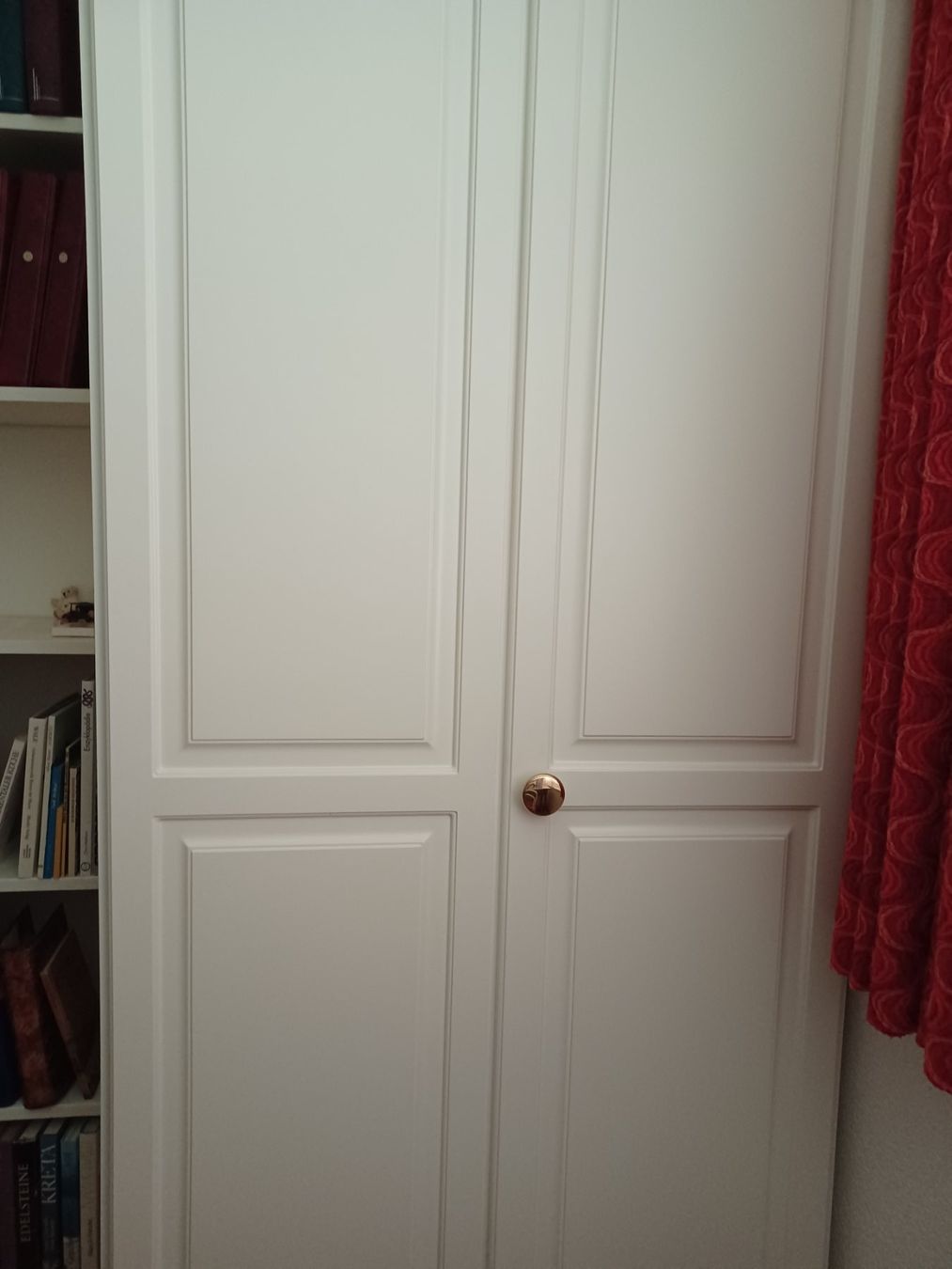 Armoires: Kleiderschrank – D'occasion à Burgdorf par edu_h9xb 2