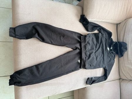 Trainer / Hausdress von Nike 158/164 kleiner geschnitten