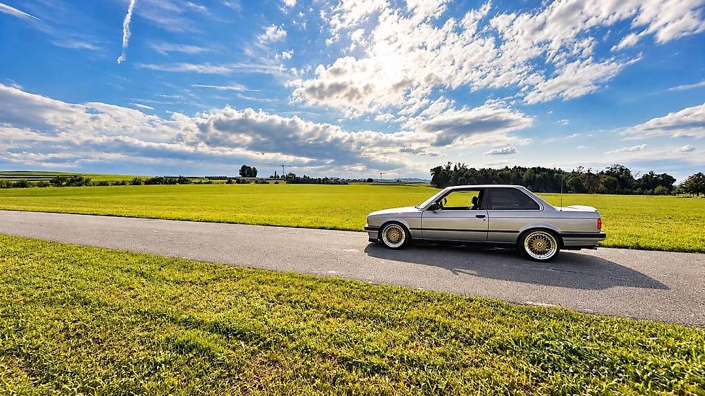 Autos: BMW E30 320i Coupé  Topzustand – Gebraucht aus Berg SG von mic_8nqm 1
