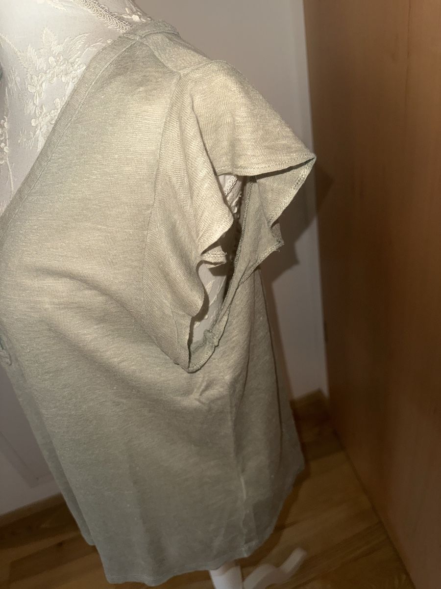 H&M T-shirts: Leinen tshirt von H&M – D'occasion à Itingen par jessi811 1