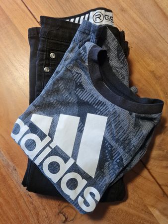 Marken Kleiderset, G-Star Jeans, Adidas Sport Shirt T5