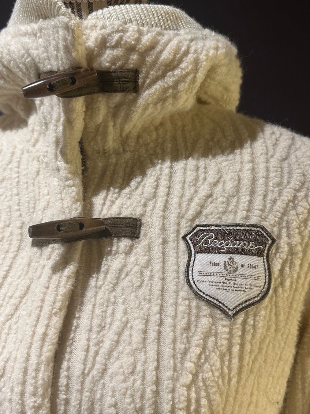 Cappotti: Bergans - traumhafte Winterjacke / Mantel M – Usato da Meisterschwanden venduto da Zauberfee24 1