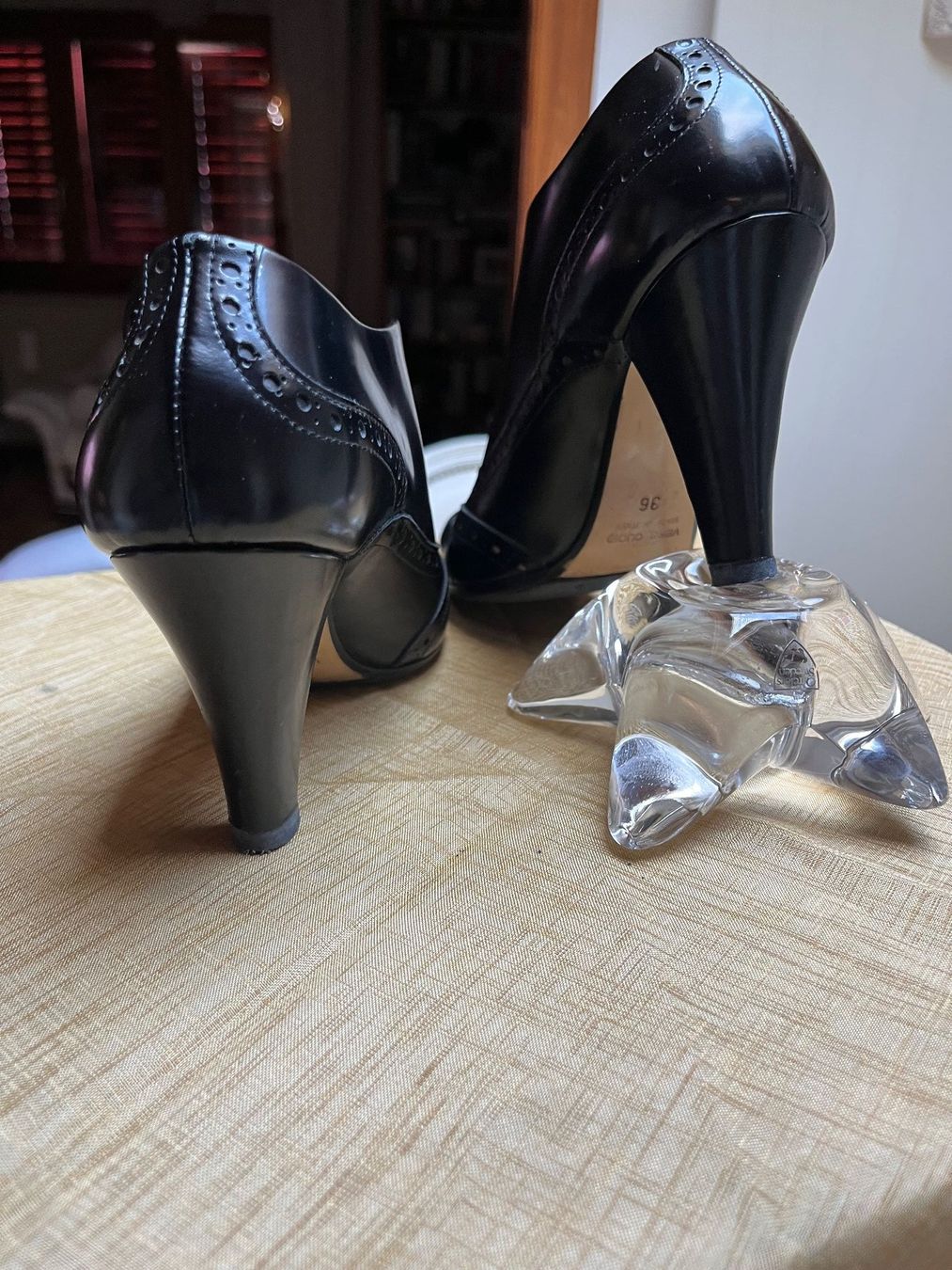 Chaussures femmes: Escarpins, low boots en cuir – D'occasion à Sion par dol_v5bk 1
