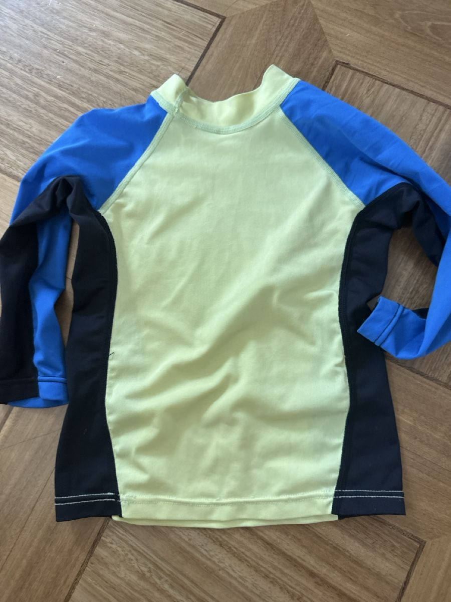 Rip Curl Costumi da bagno: Bade T-Shirt Rip Curl, UV-Schutz – Usato da Frauenfeld venduto da Mirabai 1