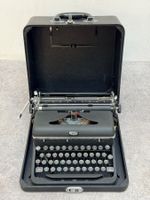 machine à écrire portable Royal Quiet De Luxe, 1940