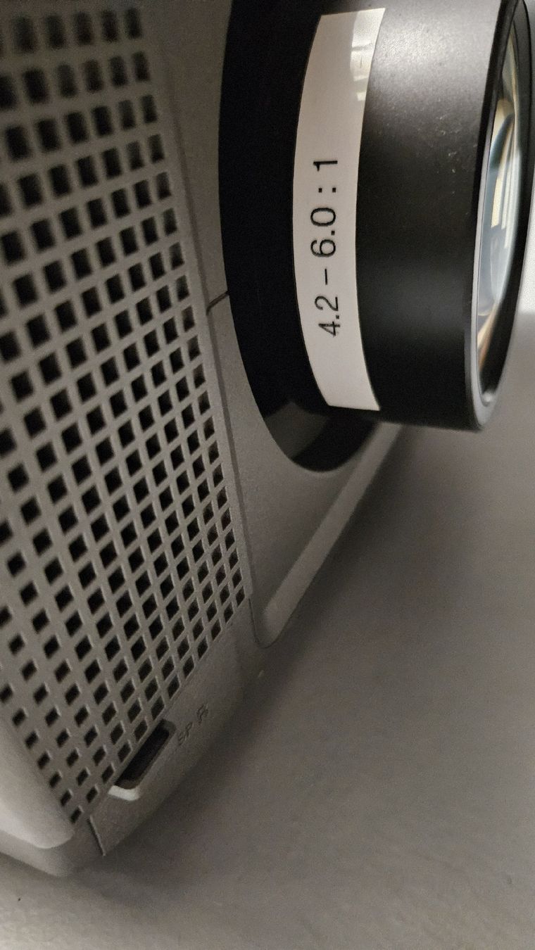 Eiki Proiettori: Beamer Eiki Lc-x60 – Usato da Dagmersellen venduto da Giaquinto86 2