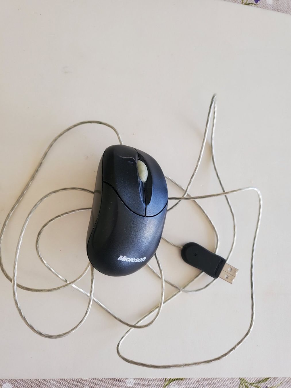 Microsoft Mouse: Microsoft USB Kabel kleine optische Maus – Nuovo (secondo la descrizione) da Unterägeri venduto da ani_pn8n 8