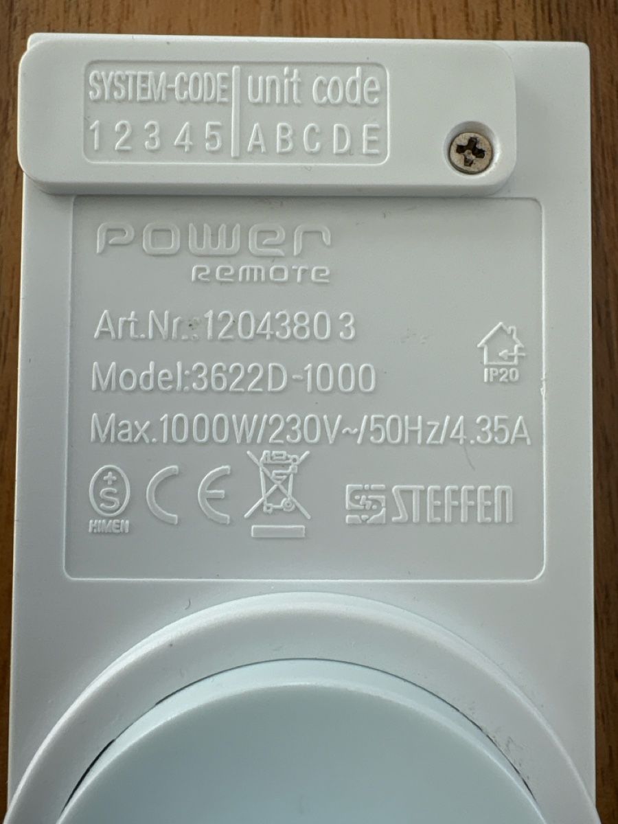Fiches d'alim.: Power Remote Steckdose mit Fernbedienung – D'occasion à Schnottwil par Marwa 2