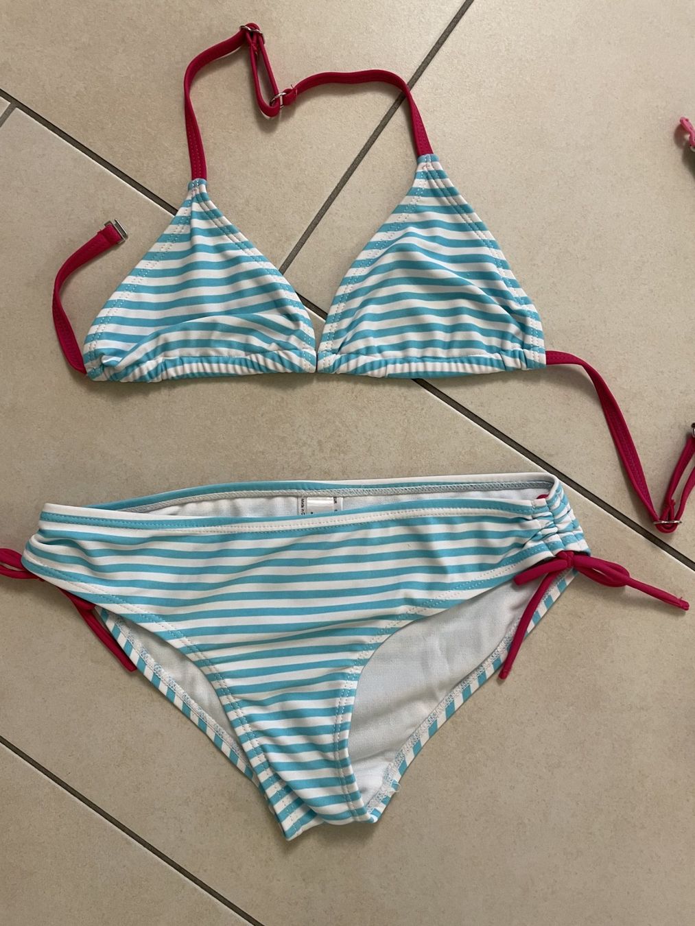 Costumi da bagno & Bikini: Bikinis – Usato da Küssnacht am Rigi venduto da icbicb 1