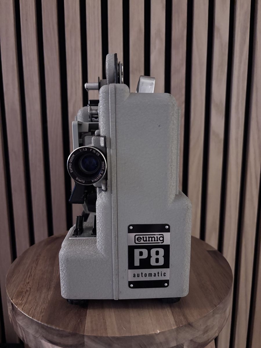 Eumig Proiettori: Eumig P8 Super8 Projektor – Usato da Horgen venduto da Anatolia 1
