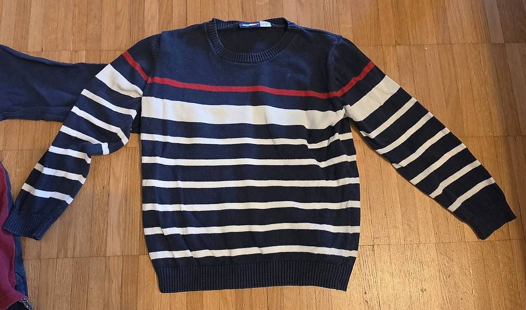 Kleiderpakete & -sets: 3x Langarmpullover Grösse 110-116 – Gebraucht aus Weisslingen von debi1992 3