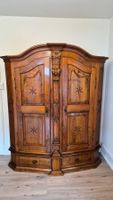 Massiver Schrank