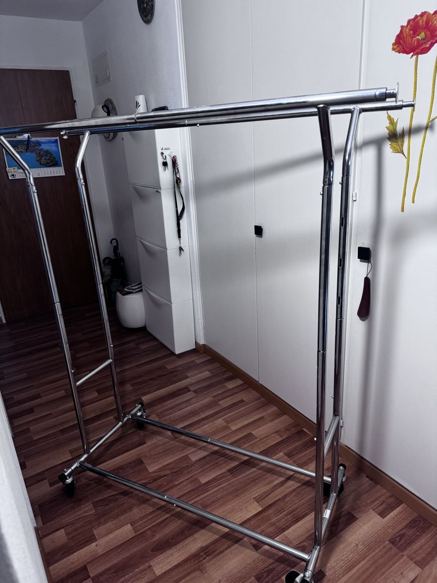 Altro in Decorazioni & Accessori: Grosse Kleiderständer  – Usato da Mönchaltorf venduto da gol_pg75