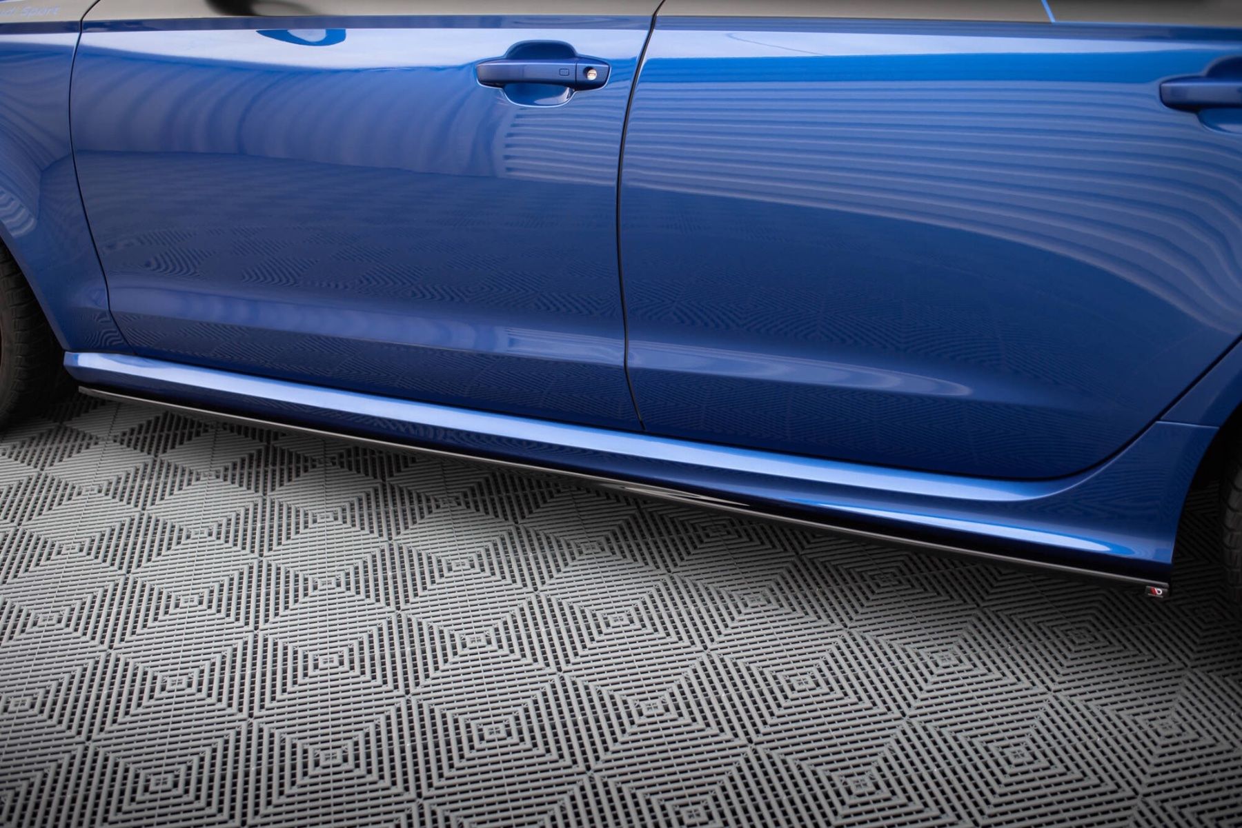 Audi Accessori per altri veicoli: MAXTON Seitenschweller Diffusor Audi RS6 C7 + Facelift – Nuovo (secondo la descrizione) da Horgen venduto da Auction-Kings 2